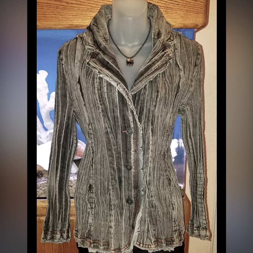 Chico’s Platinum crinkle grey distressed jacket